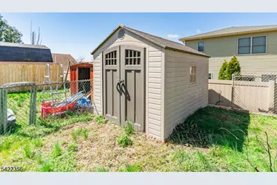 538 Jefferson St, Carlstadt, NJ 07072 - Photo 16