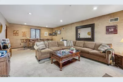 845 Rifle Camp Rd, Woodland Park, NJ 07424 - Photo 18