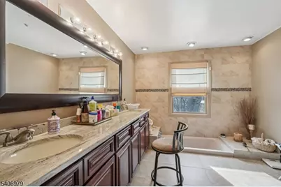 845 Rifle Camp Rd, Woodland Park, NJ 07424 - Photo 34