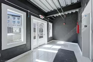 95 Shepherds Ln, Totowa, NJ 07512 - Photo 8