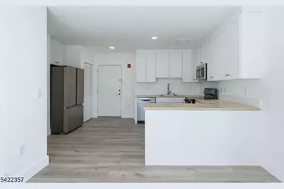 95 Shepherds Ln #B307, Totowa, NJ 07512 - Photo 2