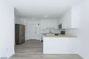 95 Shepherds Ln, Totowa, NJ 07512 - Photo 2