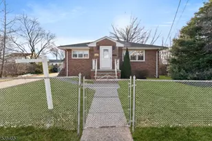 147 Wedgewood Ave, Woodbridge Township, NJ 07095 - Photo 1