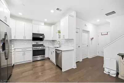 385 Main St, Little Falls Township, NJ 07424 - Photo 12