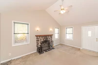 9 Roanoke Ave, Parsippany, NJ 07034 - Photo 4