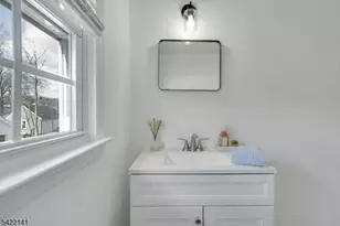 24 Central Ave, Morris Plains, NJ 07950 - Photo 22