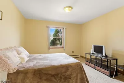 357 Edgewood Rd, Linden, NJ 07036 - Photo 26