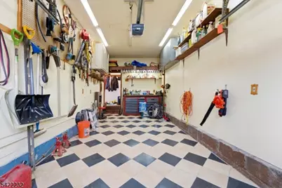 357 Edgewood Rd, Linden, NJ 07036 - Photo 42