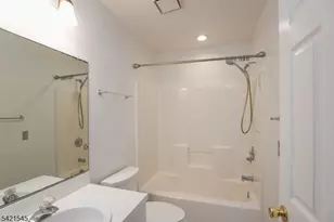 109 Tallwood Ln, Green Brook Township, NJ 08812 - Photo 10