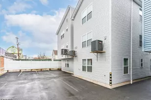 266 2nd Ave, Newark, NJ 07107 - Photo 24