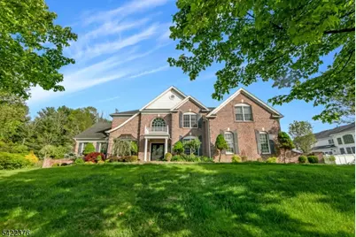 4 Greenbriar Ct, Mount Olive, NJ 07836 - Photo 2