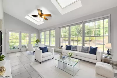 4 Greenbriar Ct, Mount Olive, NJ 07836 - Photo 4