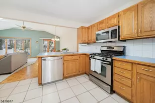 28 Park St, West Caldwell, NJ 07006 - Photo 8