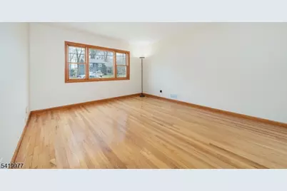 28 Park St, West Caldwell, NJ 07006 - Photo 4