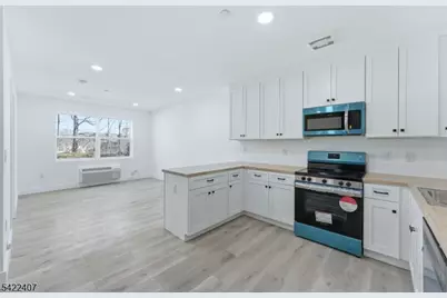 95 Shepherds Ln #B409, Totowa, NJ 07512 - Photo 2