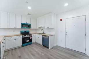 95 Shepherds Ln, Totowa, NJ 07512 - Photo 1