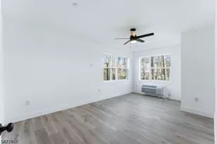 95 Shepherds Ln, Totowa, NJ 07512 - Photo 16