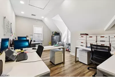 82 Floral Ave, New Providence, NJ 07974 - Photo 16