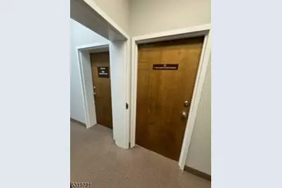 1124 Rt202B1, Raritan, NJ 08869 - Photo 16