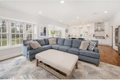 77 Commonwealth Ave, New Providence, NJ 07974 - Photo 14