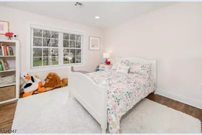 77 Commonwealth Ave, New Providence, NJ 07974 - Photo 30