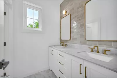 15 Orchard Ln, Livingston, NJ 07039 - Photo 24