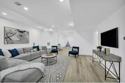 15 Orchard Ln, Livingston, NJ 07039 - Photo 42