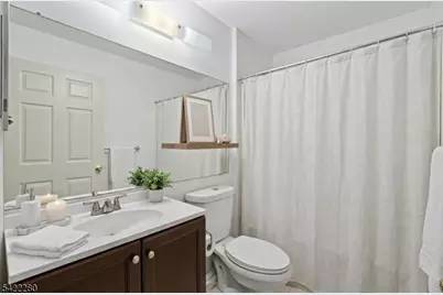 107 Rachel Ct, Franklin Township, NJ 08823 - Photo 4