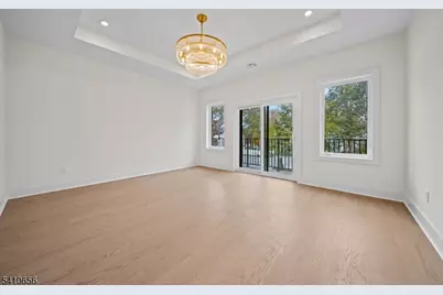 52 Congressional Pkwy, Livingston, NJ 07039 - Photo 12