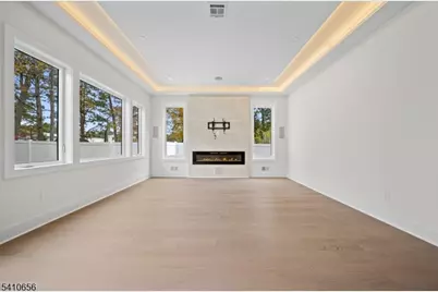 52 Congressional Pkwy, Livingston, NJ 07039 - Photo 6