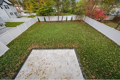 52 Congressional Pkwy, Livingston, NJ 07039 - Photo 24