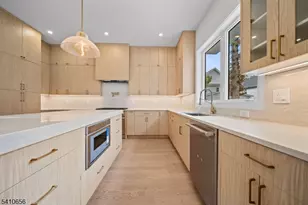 52 Congressional Pkwy, Livingston, NJ 07039 - Photo 10