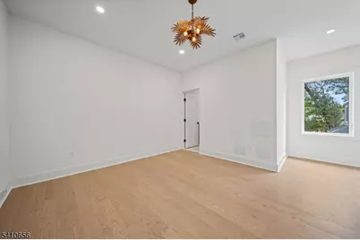 52 Congressional Pkwy, Livingston, NJ 07039 - Photo 16