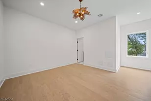 52 Congressional Pkwy, Livingston, NJ 07039 - Photo 16