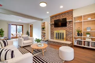 11 Lenox St, Edison, NJ 08817 - Photo 2