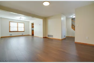 11 Lenox St, Edison, NJ 08817 - Photo 10