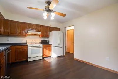 11 Lenox St, Edison, NJ 08817 - Photo 14