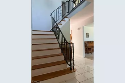 4 Parkview Dr, Roxbury Township, NJ 07876 - Photo 2