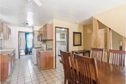 375 Westervelt Pl, Lodi, NJ 07644 - Photo 6