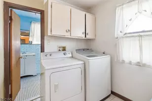 375 Westervelt Pl, Lodi, NJ 07644 - Photo 10