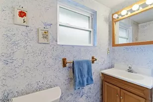 40 E Shore Dr, Hampton Township, NJ 07860 - Photo 18