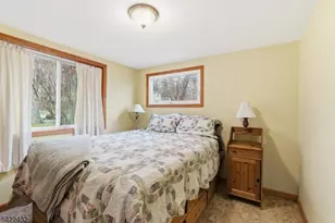 40 E Shore Dr, Hampton Township, NJ 07860 - Photo 14