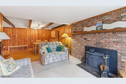 40 E Shore Dr, Hampton Township, NJ 07860 - Photo 10