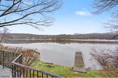40 E Shore Dr, Hampton Township, NJ 07860 - Photo 2