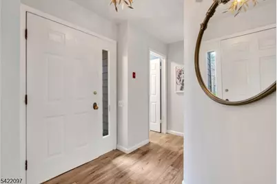 31 Lenox Ct, Montville Township, NJ 07045 - Photo 2