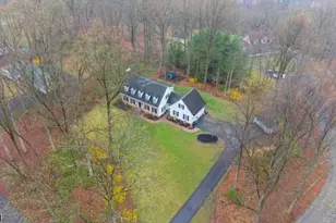 321 Bellis Rd, Holland Township, NJ 08804 - Photo 4