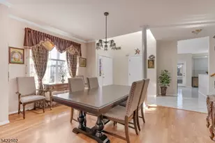 49 Gordon Cir, Parsippany, NJ 07054 - Photo 4