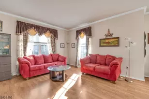 49 Gordon Cir, Parsippany, NJ 07054 - Photo 2