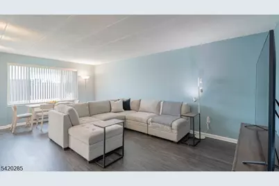 190 Morris Avenue #3B, Springfield Twp., NJ 07081 - Photo 2