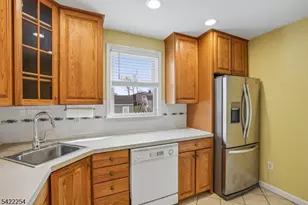 287 Roosevelt Ln, Kenilworth, NJ 07033 - Photo 12